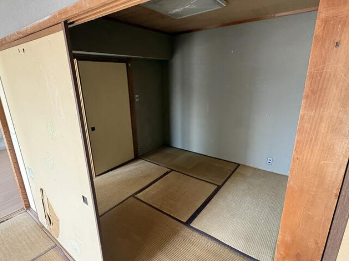 個室は和室（6帖・4.5帖）と洋室（5帖）があります☆