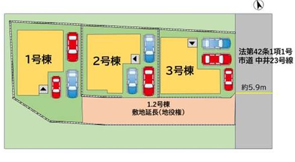 全3棟の新築分譲地。前面道路は約5.9mとゆとりがあり、各棟に複数台の駐車スペースを確保した区画計画です。