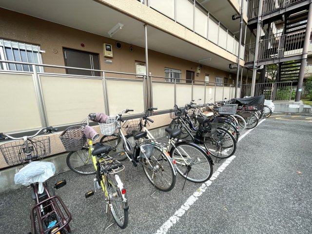 自転車駐輪場になります。