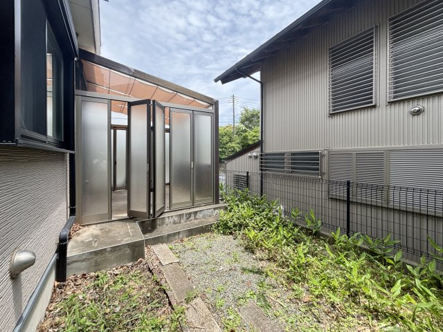 サンルームへ出入りできます。