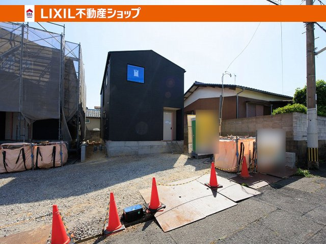 交通量も少ないので駐車場の出し入れ楽々です。※撮影：1/18