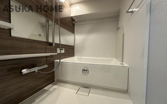 毎日の疲れを癒すバスタイム。浴室換気乾燥暖房機付きでお風呂の環境の維持にも！