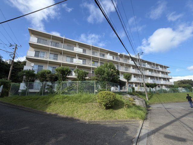 ◆その邸が魅せる、気品・上質・重厚感・極細やかさ、そのすべては訪れた者に安らぎと品性を与える特別な空間です。ここに住むからこそ意味がある。すべての（始まり）をここから迎えます。