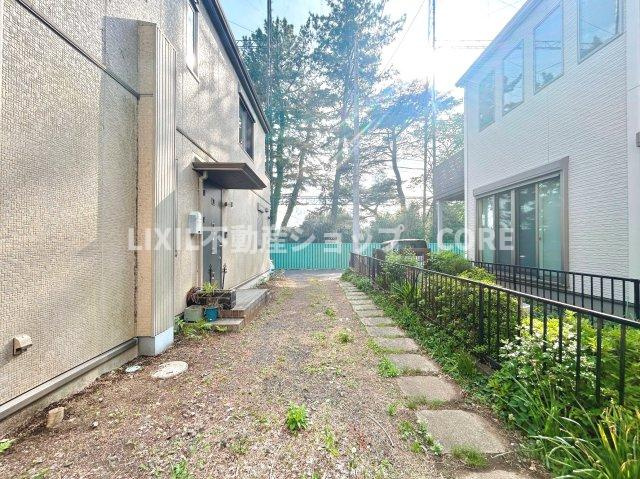 お子様がお庭で遊べるのはもちろん、家庭菜園やたくさんの友人を招いてBBQ、楽しみ方がたくさん
