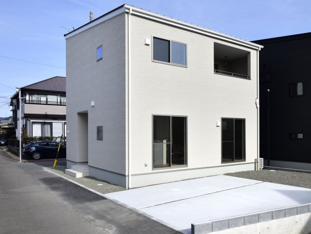 外観：322000495054