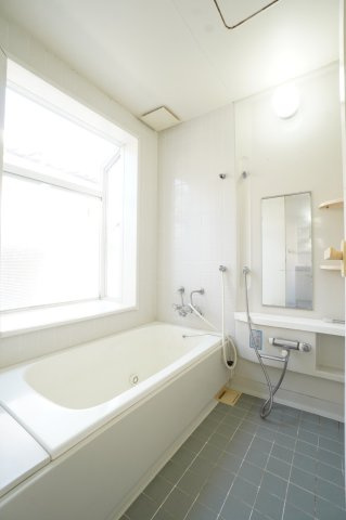 蛇口部分とシャワーホースを新品に交換。