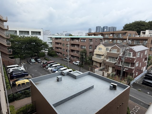 玄関側の廊下部分からの眺望
