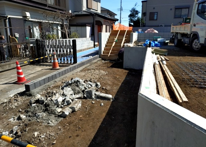 最寄り駅が近いなどの交通アクセスが良い土地だと暮らしやすいですよね。通勤・通学の観点から土地を選ぶことも大切です！自身や家族のライフワークからあったの物件を探しましょう！当社営業がお力になります！