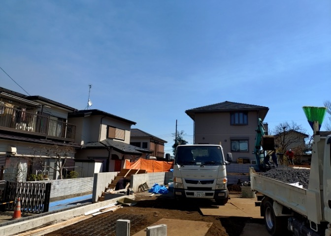 物件の詳細については、現地を見てわかること以外に、役所や法務局などで調べないとわからないことがあります。そのため、現地に行く場合は、もしこの物件を買ったらどのような生活ができるかをイメージしましょう。