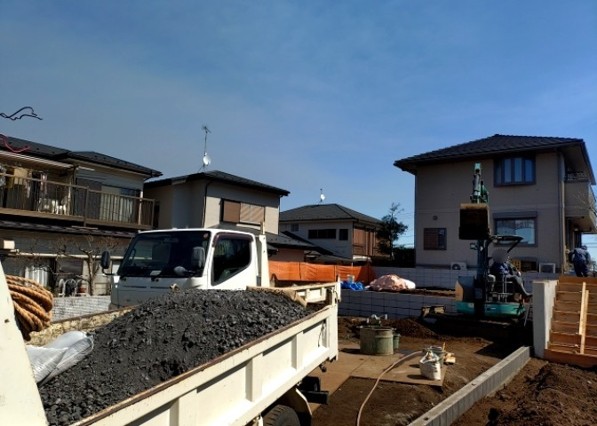 家を建てる前提で土地を探している場合、地盤の丈夫さは譲れない条件の一つです。地盤が脆弱だと追加工事が必要となります。また、過去に地盤沈下や液状化現象を起こした土地は、できるだけ避けた方がいいでしょう。