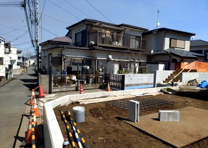 人が暮らすうえで日光は大切な要素となります。日当たりの良さは譲れないポイントですね。併せて近くに大きな建築物の建築予定がないか、あるいはそれが可能な土地が近くにないか事前に確認することもお勧めします。