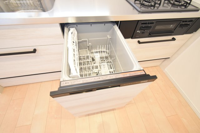 ビルトイン型食洗機です！　家事が楽になります♪