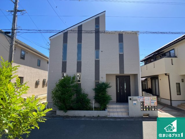 周辺は落ち着いた街並みの住宅地！子育てがしやすい住環境です！気になることがありましたら、お気軽にお問い合わせください！