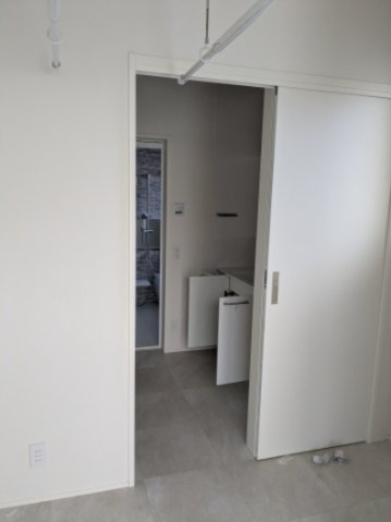 部屋干し派も外干し派も嬉しいランドリールーム。