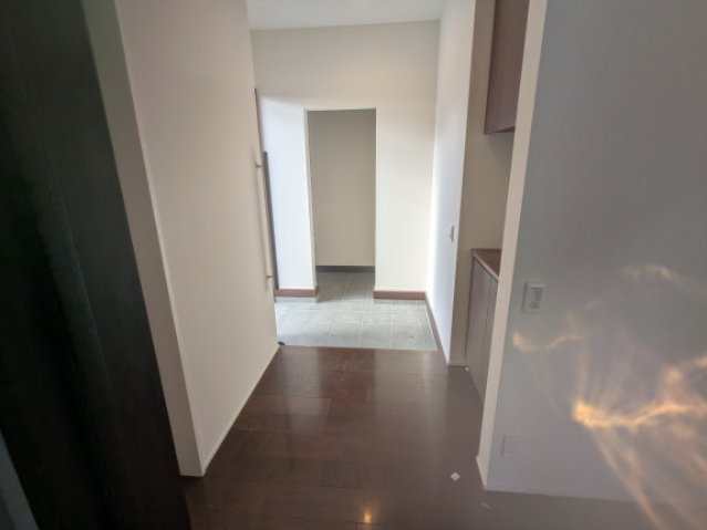 毎日通る玄関はこちらです