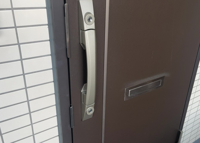 室内の防犯設備もチェックしましょう！モニター付きインターホンが設置されているか、防犯シャッターが設備されているか、ベランダに人が上がってきにくい高さかなどチェックしておくと入居後も安心できるでしょう。