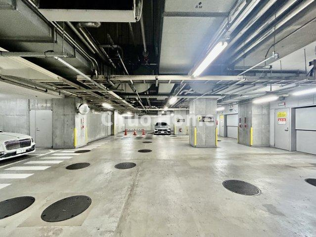 【敷地内駐車場】最新の空き状況や費用などの詳細は担当スタッフまでお問い合わせください。