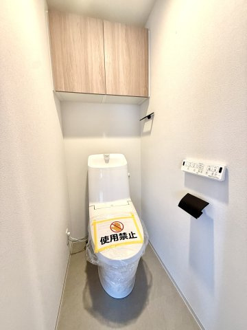 冷たい便座に座ったときの「ヒヤッ」は苦痛なだけでなく、心機能に負担がかかります。便座の暖房機能は、その冷感ショックを軽減することにとても有効な機能なのです。