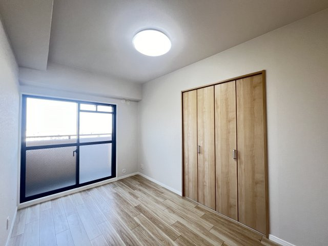 洋室5.7帖　寝室にぴったり