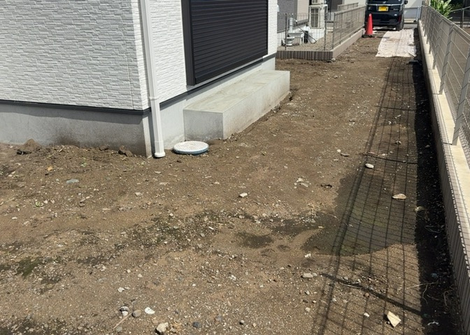 庭があることでガーデニングや家庭菜園はもちろん、こどもの遊び場やペットを放して遊ぶことができます。また、家の周囲に余裕があるということです。隣地との間があれば、十分な日当たりと、風通しが確保できます。
