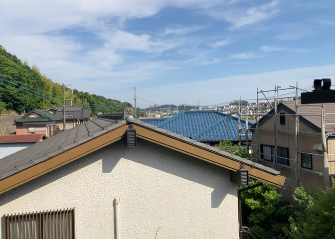 眺望を気にして物件を探す場合、前面に建物が建っていないか現地で確認しましょう！前面に建物があると景色はもちろん、日当たりや風通しにも影響が出てきます。住んだ時のことを想像しながら現地見学をしましょう。