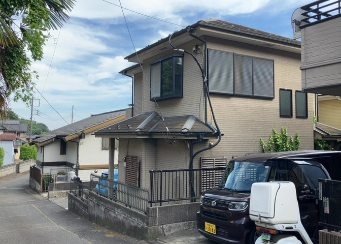 お持ちの車種によっては前面道路が広い方が便利でしょう。しかし、前面道路が広ければその分交通量が多くなるため、騒音などが気になる場合があります。実際に現地を見学し、周辺交通量や騒音などを確認しましょう！