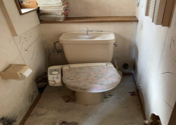 トイレは大きさや形、機能、抗菌性などが異なる多種多彩なタイプが各メーカーから出ています。それぞれに良さがあるため、事前にどういったタイプのトイレがいいのかをご家庭内で決めて、内見に行くといいでしょう。