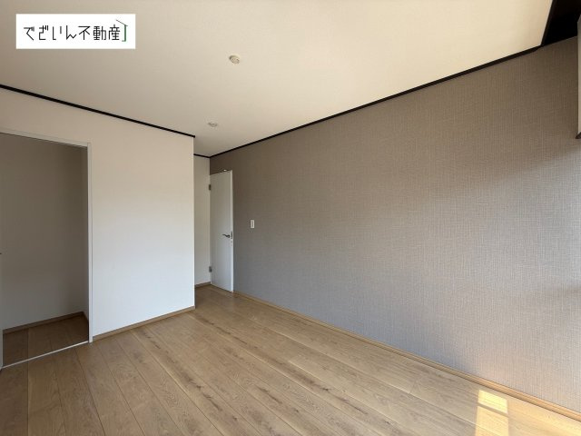 現地(2026年8月撮影)　6.5帖洋室