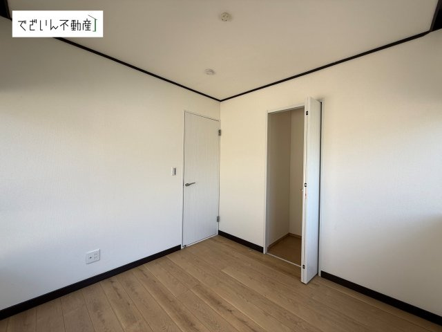 現地(2026年8月撮影)　4.5帖洋室