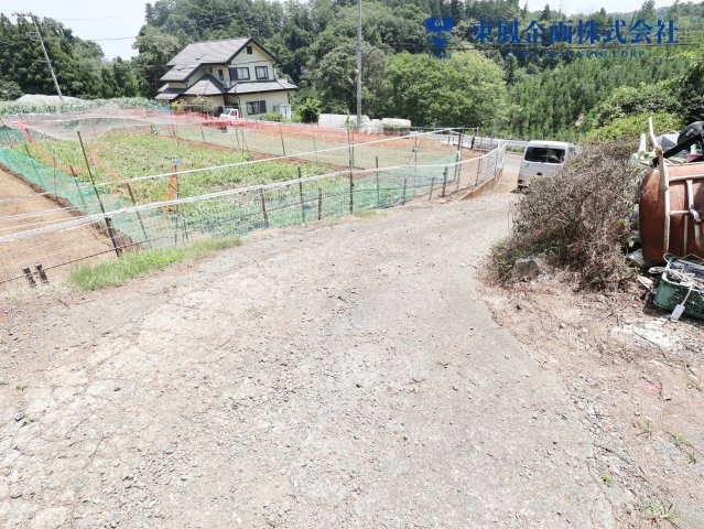 前面道路含む現地写真です