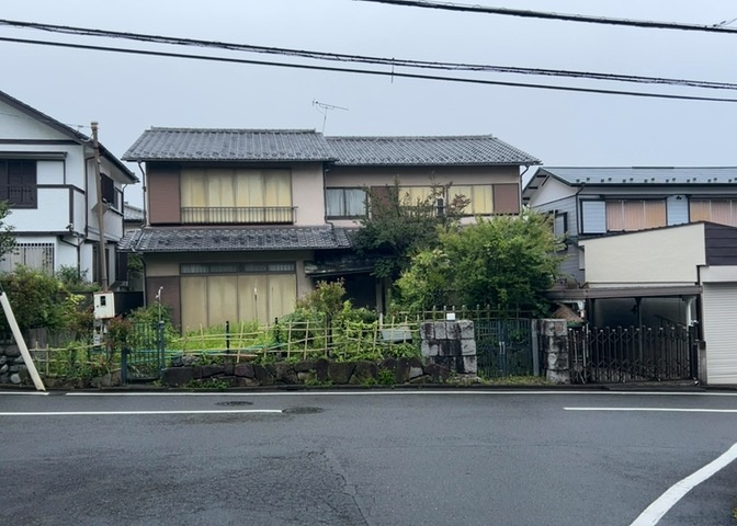 土地探しをしていると都市計画区域という言葉を目にすると思います。法律によって、都道府県知事や国土交通大臣が指定するエリアのことを指しており、都市計画区域は市街化区域と市街化調整区域に分けられています。