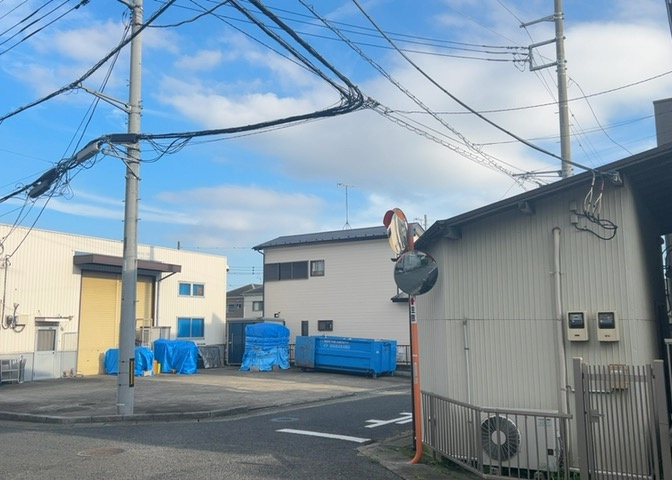 土地の地勢が高台の場合、景色を綺麗にみることができ、景色にこだわってお家探ししている方におすすめです！また平坦地よりも風通しがいいというメリットがあります。デメリットもあるので是非現地でご確認下さい。