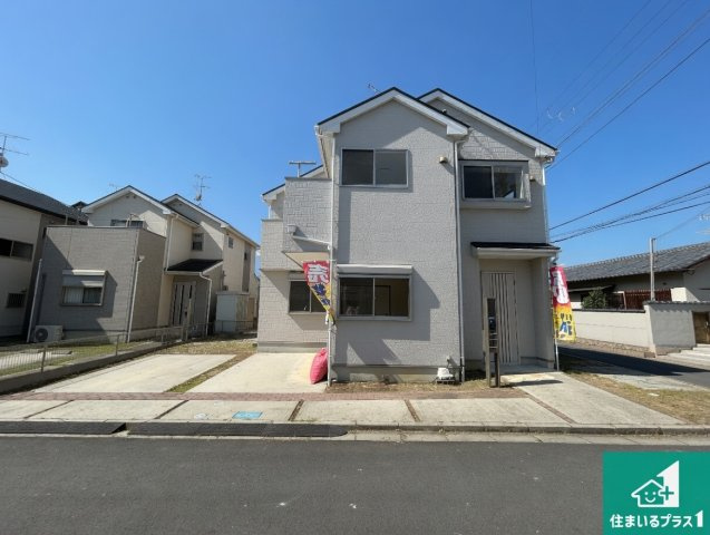 周辺は落ち着いた街並みの住宅地！子育てがしやすい住環境です！