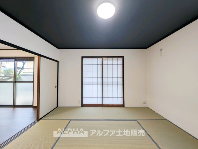 柔らかい畳が心地よい和室