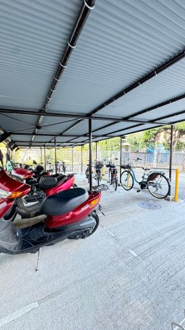 バイク置き場　駐輪場