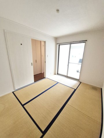和室6帖、全室クロス張替工事済み