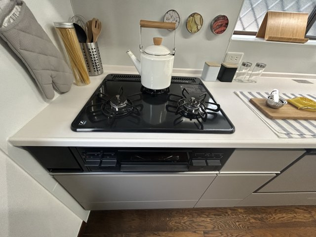 3口ガスコンロは同時進行で調理が出来るので、効率がアップします。