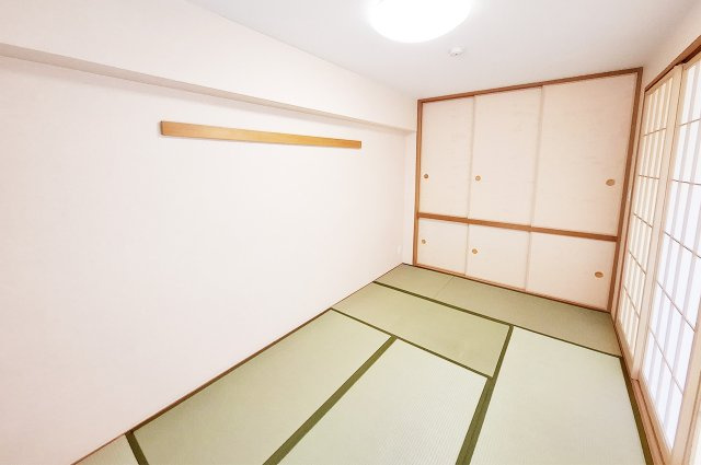 和室：7.6帖の和室は客間やくつろぎスペースなどにぴったり。