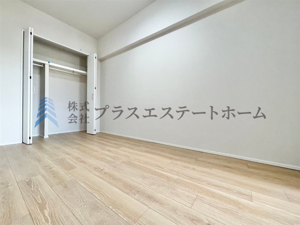 各居室に収納があるので、お部屋がスッキリします♪