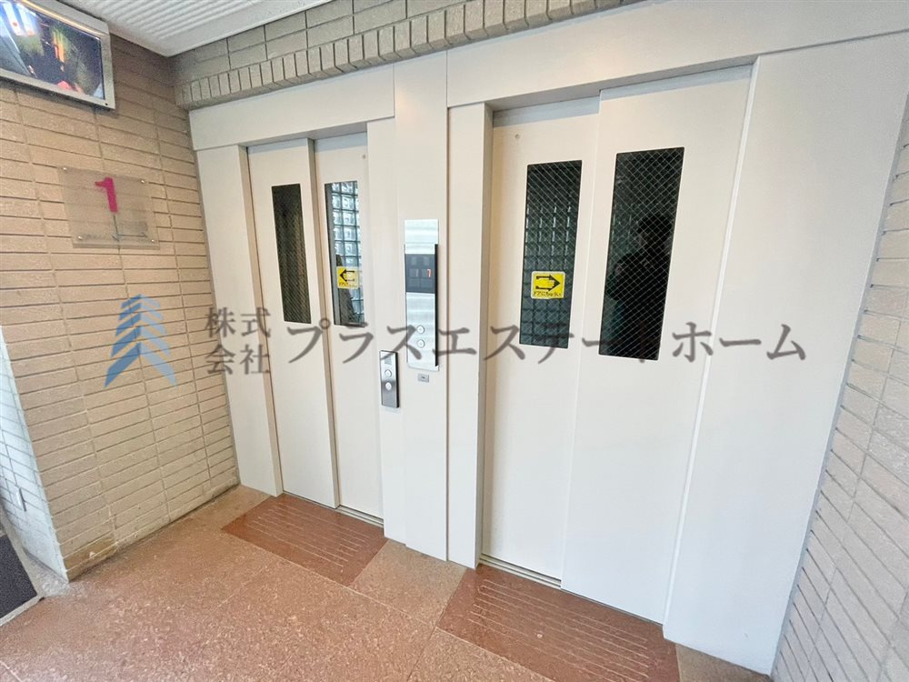 エレベーターが2基あるので、忙しい朝でも安心です♪