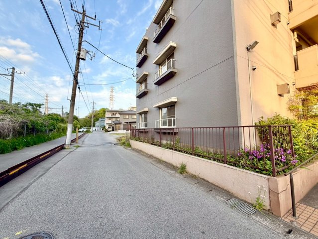 前面道路になります♪