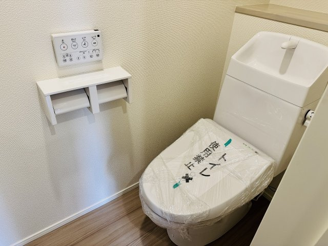 ～暖房温水洗浄機能付きトイレ　冬場は特に嬉しい機能ですね～
