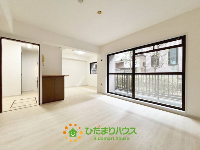 明るい雰囲気リビングで気持ちも晴れやかになります！