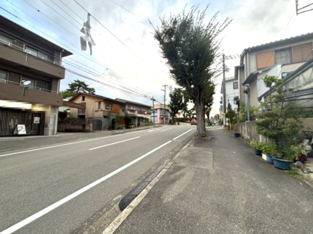 北側前面道路