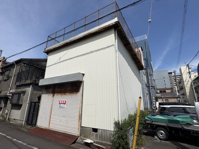 こちらが奥側の54.13？の土地です。