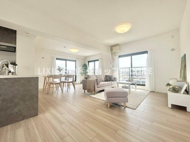 既に家具が配置されてますのでイメージが付きやすいです！是非、見て下さい！