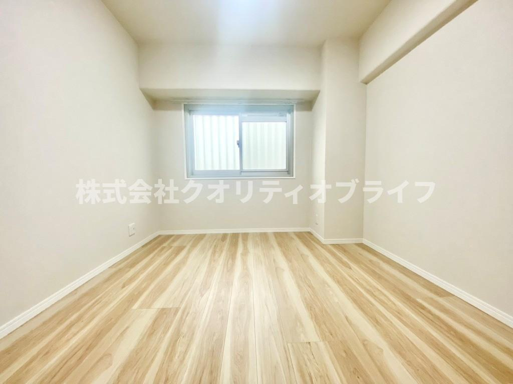 6.4帖洋室は北向きの窓がついております