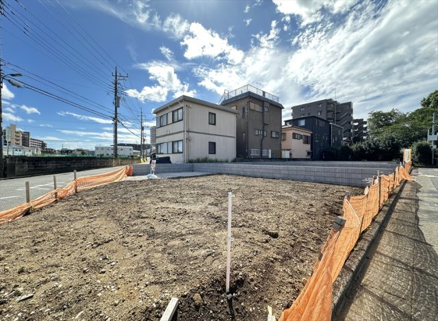 販売現地／2026年9月14日撮影　　整形されたゆとりある敷地。陽当たりや周辺環境も現地でご確認いただけます。