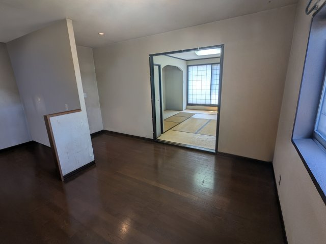 2階のダイニングは、プライバシー性の高い空間。ゆったりと食事を楽しめるダイニングです。