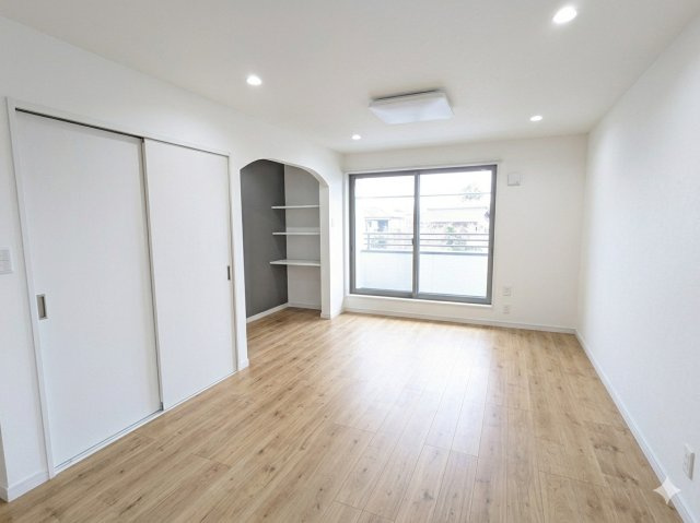 別途リフォームプランございます。※この画像はAIによって生成された「完成予想図（イメージ）」です。